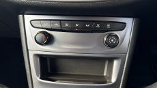 Vauxhall Astra 1.4T 16V 125 Design 5dr Petrol Hatchback